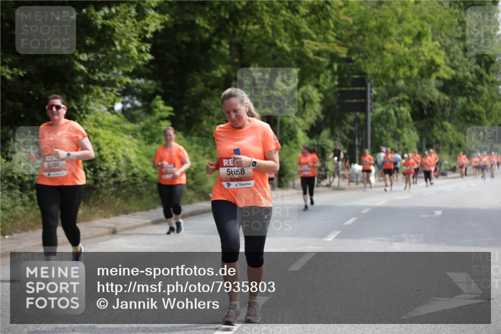 15.06.2025 - REWE Women's Run Jannik Wohlers http://msf.ph/oto/7935803 15.06.2025 10:13:02 Laufen 5390, 5658 meine-sportfotos.de