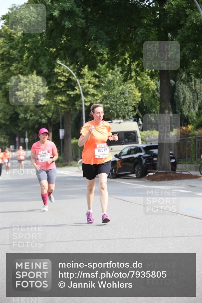 15.06.2025 - REWE Women's Run Jannik Wohlers http://msf.ph/oto/7935805 15.06.2025 09:53:34 Laufen 10835, 10515 meine-sportfotos.de