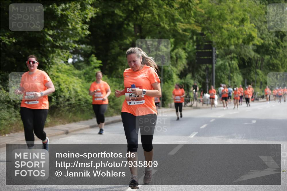 15.06.2025 - REWE Women's Run Jannik Wohlers http://msf.ph/oto/7935809 15.06.2025 10:13:02 Laufen 5390, 5655 meine-sportfotos.de