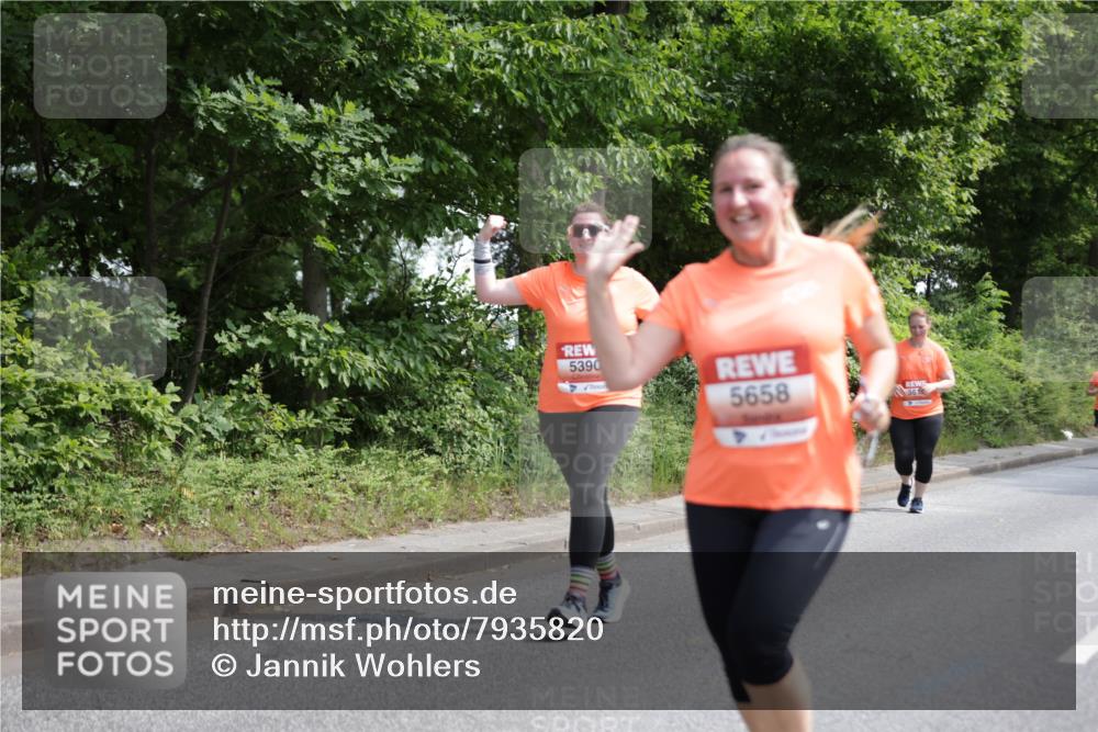 15.06.2025 - REWE Women's Run Jannik Wohlers http://msf.ph/oto/7935820 15.06.2025 10:13:04 Laufen 5390, 5658, 56 meine-sportfotos.de