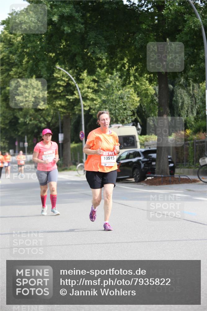 15.06.2025 - REWE Women's Run Jannik Wohlers http://msf.ph/oto/7935822 15.06.2025 09:53:34 Laufen 10835, 10515 meine-sportfotos.de