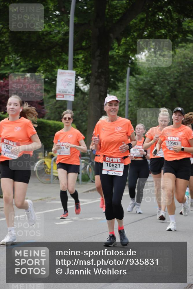15.06.2025 - REWE Women's Run Jannik Wohlers http://msf.ph/oto/7935831 15.06.2025 08:26:19 Laufen 1086, 374, 10621, 10583 meine-sportfotos.de