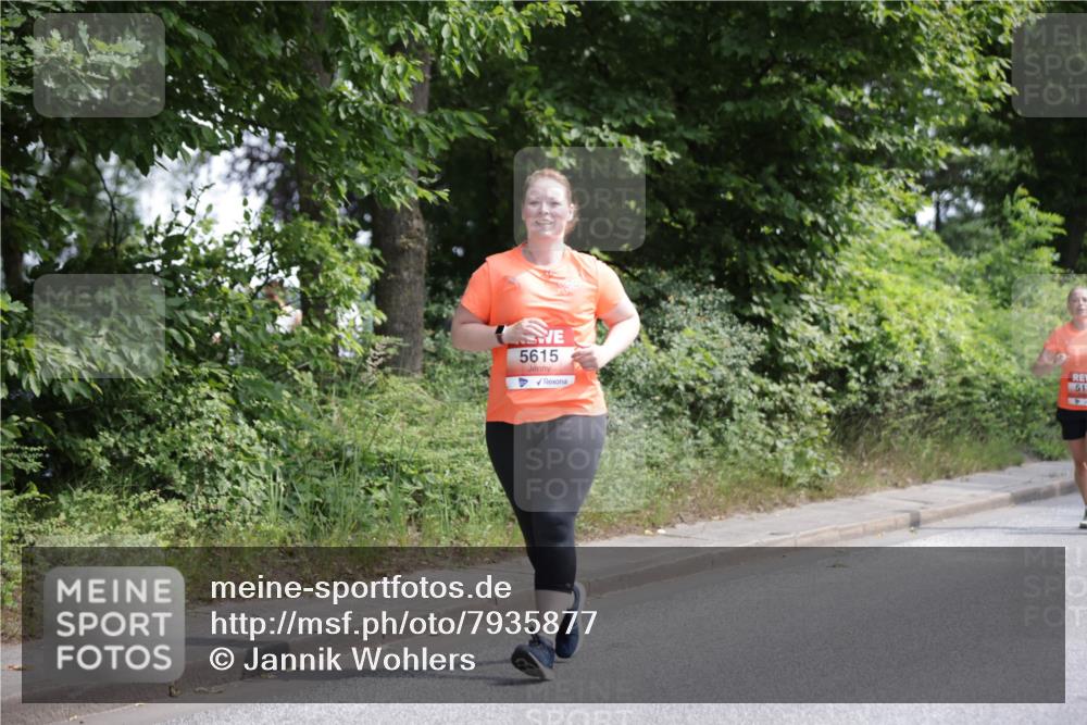 15.06.2025 - REWE Women's Run Jannik Wohlers http://msf.ph/oto/7935877 15.06.2025 10:13:07 Laufen 5615, 513 meine-sportfotos.de