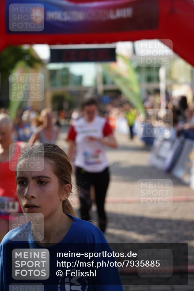 13.06.2025 - Holstenköstenlauf Felixshl http://msf.ph/oto/7935885 13.06.2025 18:04:37 Laufen 2014, 2286, 2718, 2806, 3014, 3163, 3709, 3938, 3939 meine-sportfotos.de