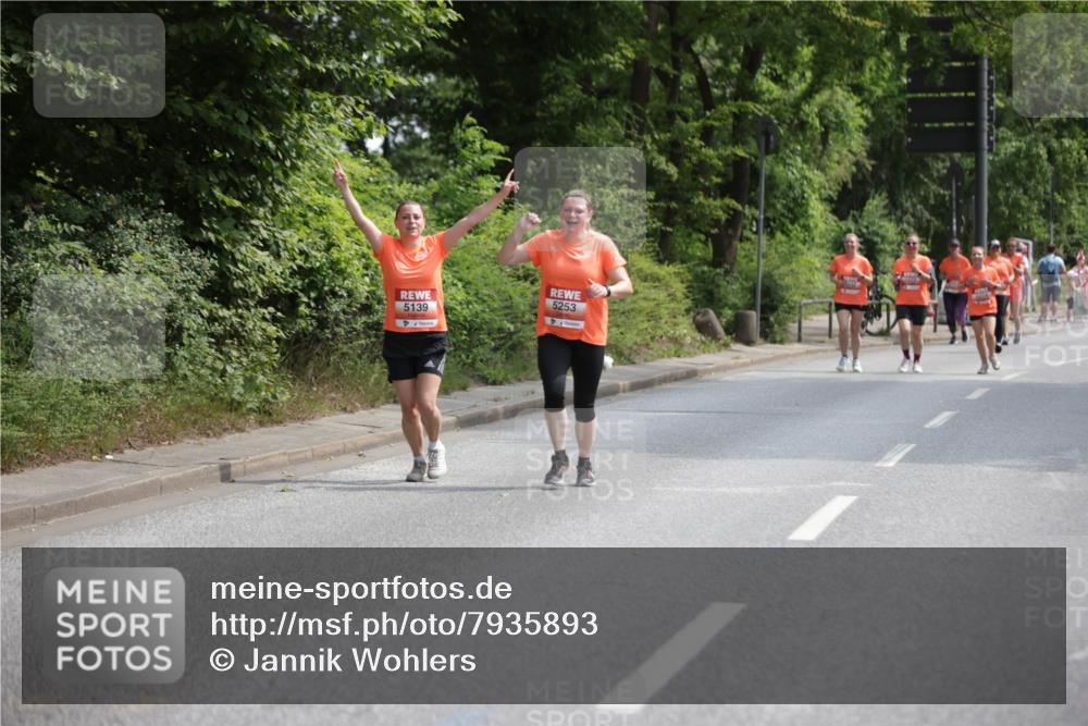 15.06.2025 - REWE Women's Run Jannik Wohlers http://msf.ph/oto/7935893 15.06.2025 10:13:08 Laufen 5253, 5139 meine-sportfotos.de