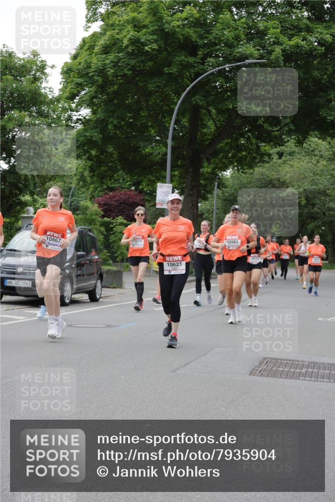 15.06.2025 - REWE Women's Run Jannik Wohlers http://msf.ph/oto/7935904 15.06.2025 08:26:20 Laufen 1043, 10867, 374, 10621, 10583, 10133 meine-sportfotos.de