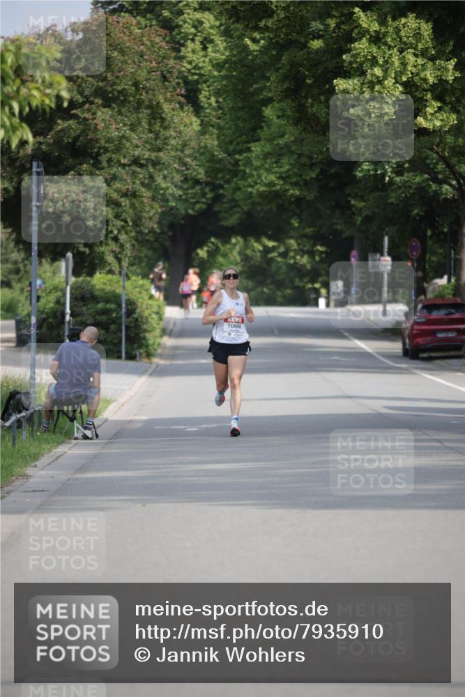15.06.2025 - REWE Women's Run Jannik Wohlers http://msf.ph/oto/7935910 15.06.2025 08:42:17 Laufen  meine-sportfotos.de