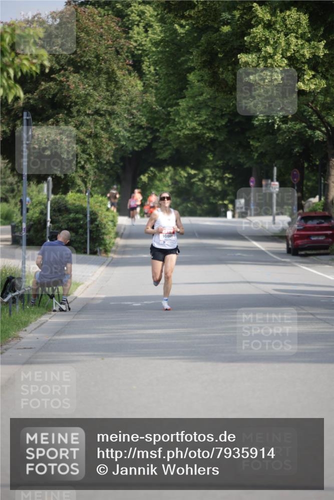15.06.2025 - REWE Women's Run Jannik Wohlers http://msf.ph/oto/7935914 15.06.2025 08:42:17 Laufen 10848 meine-sportfotos.de