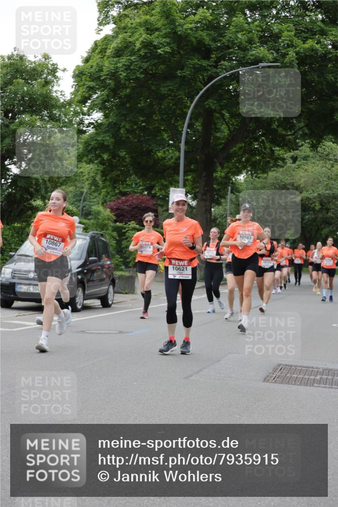 15.06.2025 - REWE Women's Run Jannik Wohlers http://msf.ph/oto/7935915 15.06.2025 08:26:20 Laufen 104, 10867, 0374, 10621, 10743, 10583, 10133 meine-sportfotos.de