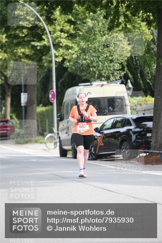 15.06.2025 - REWE Women's Run Jannik Wohlers http://msf.ph/oto/7935930 15.06.2025 09:53:41 Laufen 10351 meine-sportfotos.de