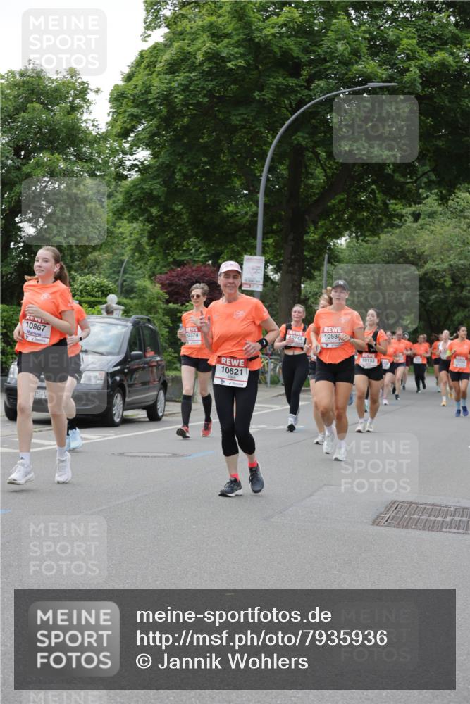 15.06.2025 - REWE Women's Run Jannik Wohlers http://msf.ph/oto/7935936 15.06.2025 08:26:20 Laufen 10867, 10374, 10621, 49743, 10586, 10339, 10133 meine-sportfotos.de