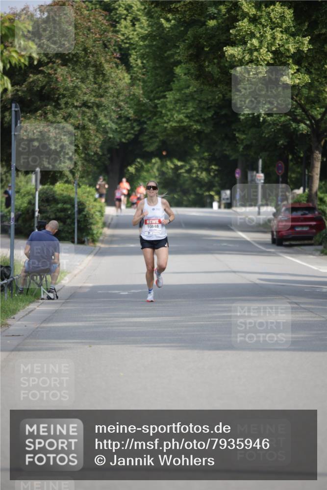 15.06.2025 - REWE Women's Run Jannik Wohlers http://msf.ph/oto/7935946 15.06.2025 08:42:18 Laufen  meine-sportfotos.de