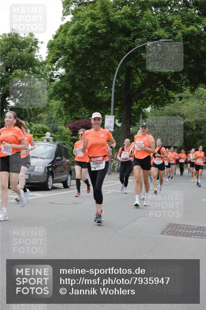 15.06.2025 - REWE Women's Run Jannik Wohlers http://msf.ph/oto/7935947 15.06.2025 08:26:20 Laufen 10374, 10621, 10743, 1023, 10133 meine-sportfotos.de