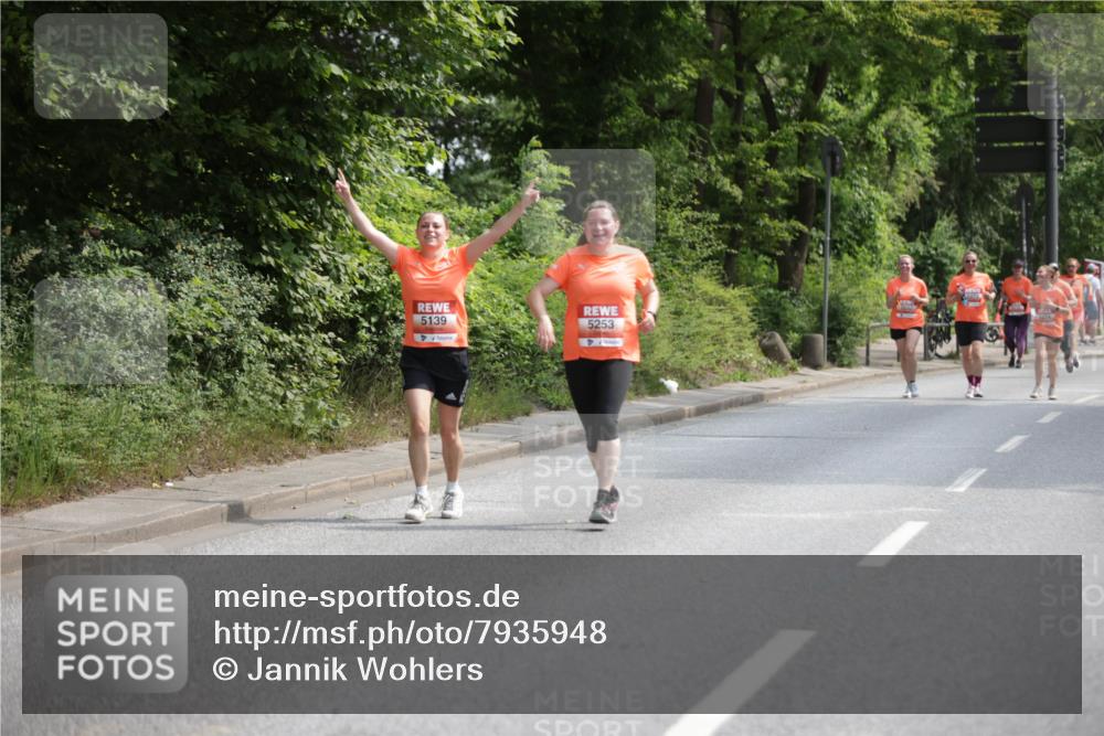 15.06.2025 - REWE Women's Run Jannik Wohlers http://msf.ph/oto/7935948 15.06.2025 10:13:09 Laufen 5139, 5253 meine-sportfotos.de