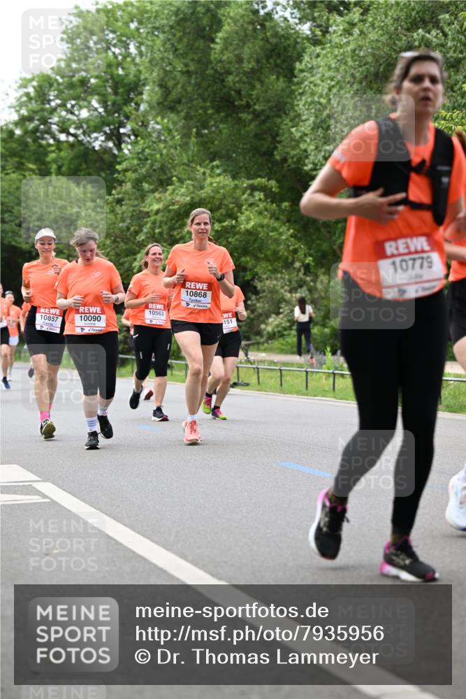 15.06.2025 - REWE Women's Run Dr. Thomas Lammeyer http://msf.ph/oto/7935956 15.06.2025 09:19:16 Laufen 10563, 10857, 10090, 10868, 151, 10779 meine-sportfotos.de