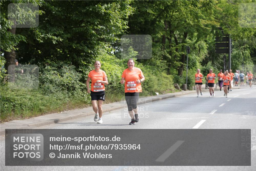 15.06.2025 - REWE Women's Run Jannik Wohlers http://msf.ph/oto/7935964 15.06.2025 10:13:09 Laufen 5139, 5253 meine-sportfotos.de
