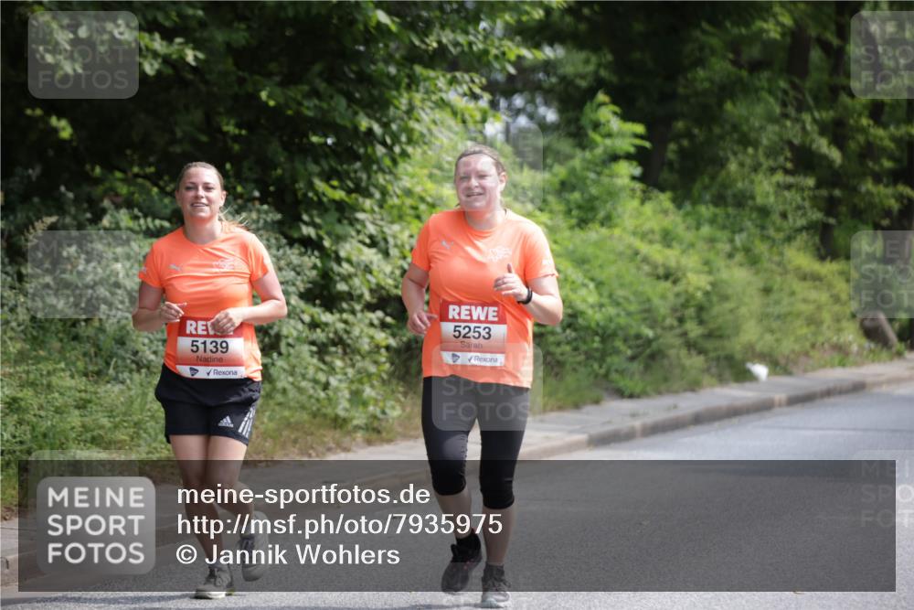 15.06.2025 - REWE Women's Run Jannik Wohlers http://msf.ph/oto/7935975 15.06.2025 10:13:10 Laufen 5139, 5253 meine-sportfotos.de