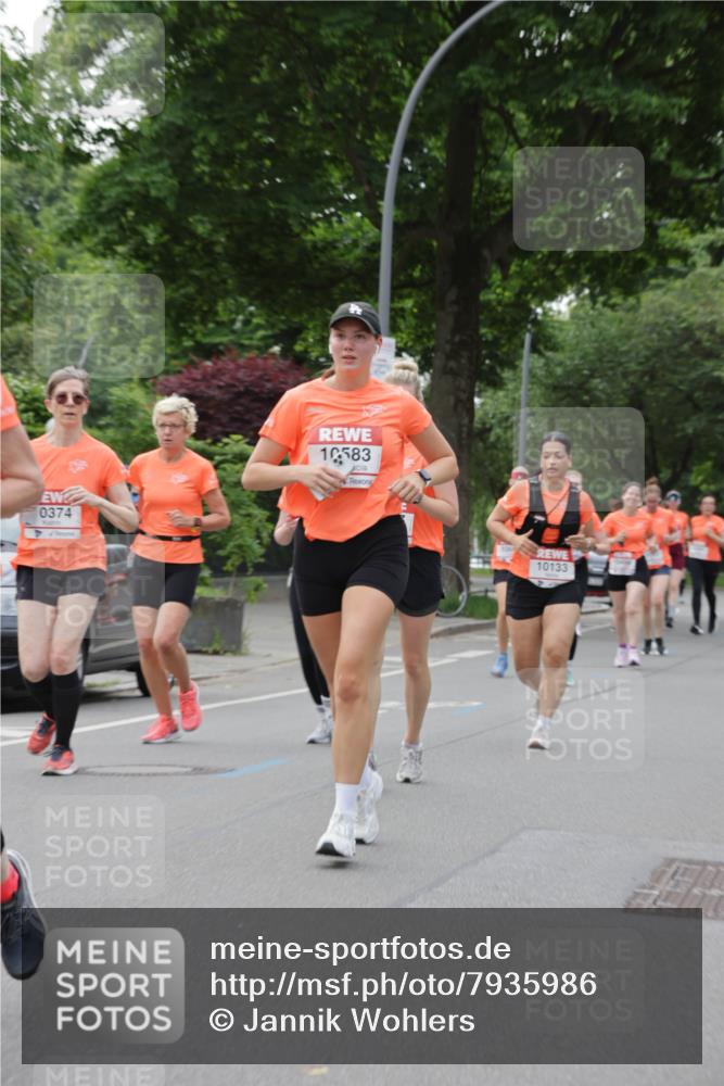 15.06.2025 - REWE Women's Run Jannik Wohlers http://msf.ph/oto/7935986 15.06.2025 08:26:21 Laufen 0374, 10583 meine-sportfotos.de