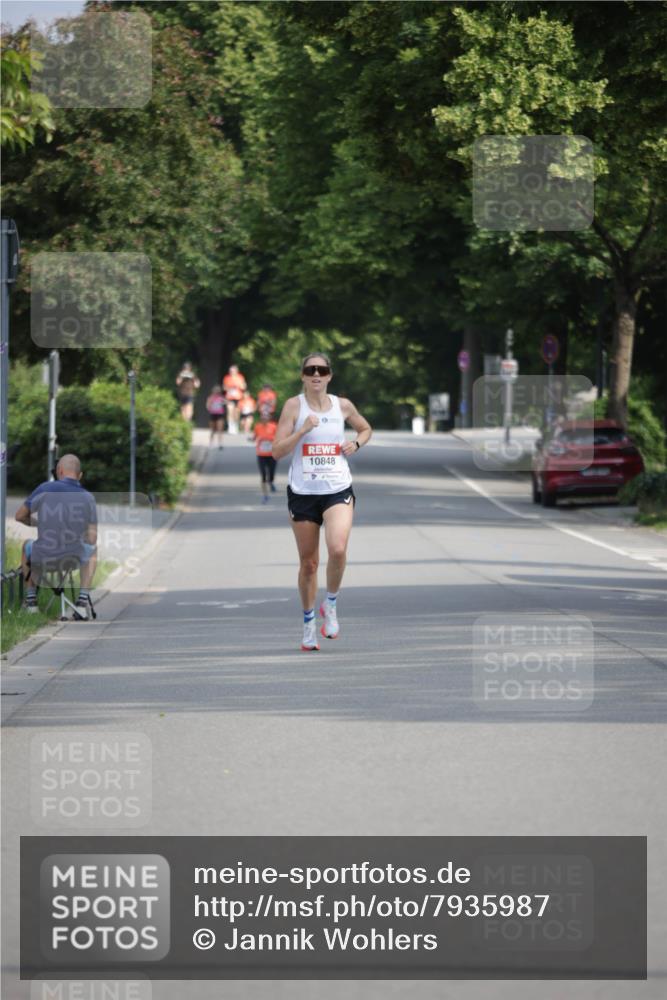 15.06.2025 - REWE Women's Run Jannik Wohlers http://msf.ph/oto/7935987 15.06.2025 08:42:19 Laufen 10848 meine-sportfotos.de