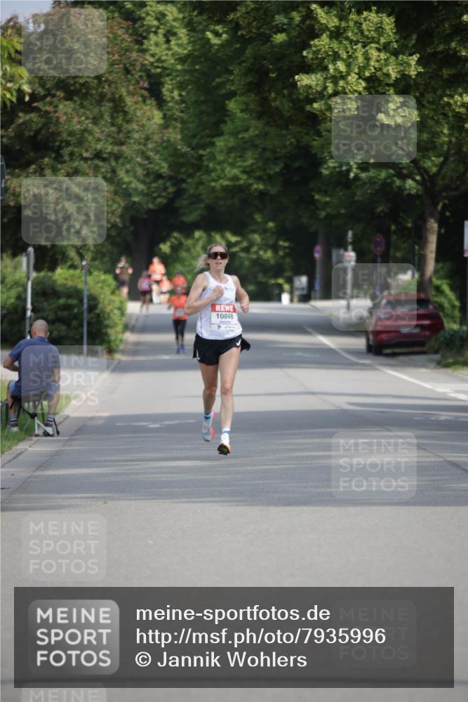 15.06.2025 - REWE Women's Run Jannik Wohlers http://msf.ph/oto/7935996 15.06.2025 08:42:19 Laufen 10848 meine-sportfotos.de