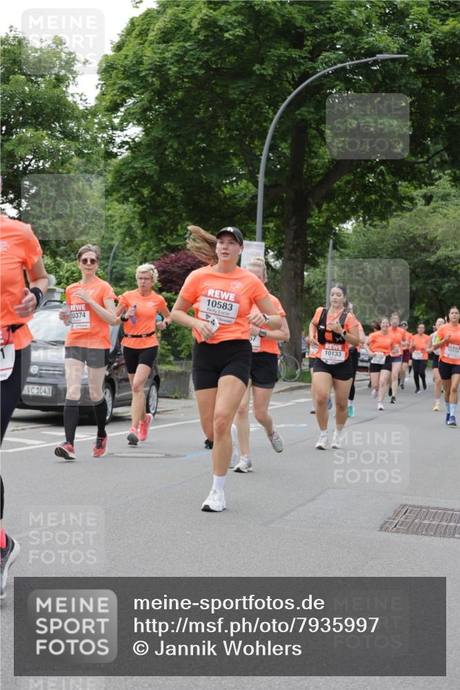 15.06.2025 - REWE Women's Run Jannik Wohlers http://msf.ph/oto/7935997 15.06.2025 08:26:22 Laufen 1043, 10374, 10583, 10133, 10339 meine-sportfotos.de
