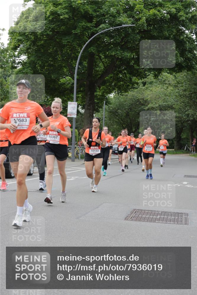 15.06.2025 - REWE Women's Run Jannik Wohlers http://msf.ph/oto/7936019 15.06.2025 08:26:22 Laufen 583, 0745, 10367, 10339, 10133 meine-sportfotos.de