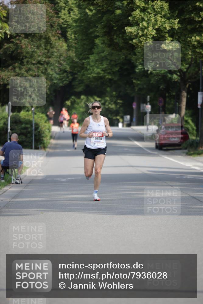 15.06.2025 - REWE Women's Run Jannik Wohlers http://msf.ph/oto/7936028 15.06.2025 08:42:20 Laufen 10848 meine-sportfotos.de