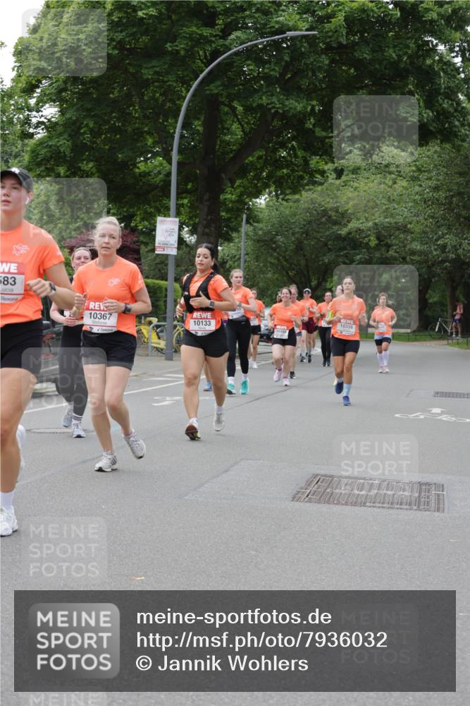 15.06.2025 - REWE Women's Run Jannik Wohlers http://msf.ph/oto/7936032 15.06.2025 08:26:22 Laufen 583, 10367, 10339, 10133, 10499 meine-sportfotos.de