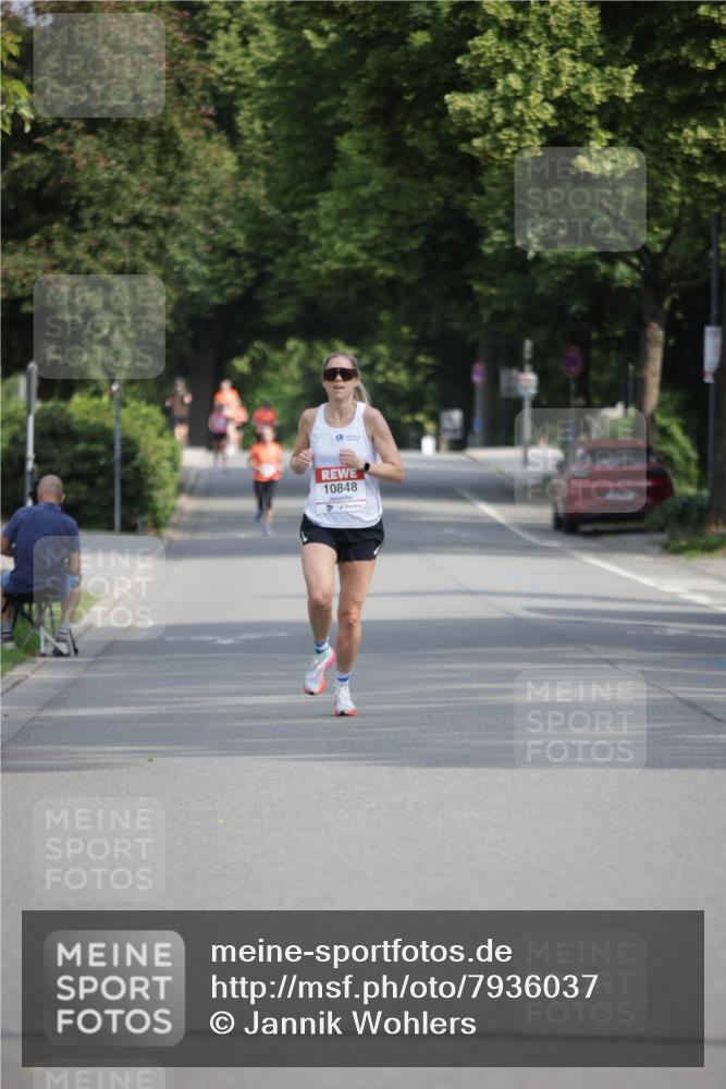 15.06.2025 - REWE Women's Run Jannik Wohlers http://msf.ph/oto/7936037 15.06.2025 08:42:20 Laufen 10848 meine-sportfotos.de