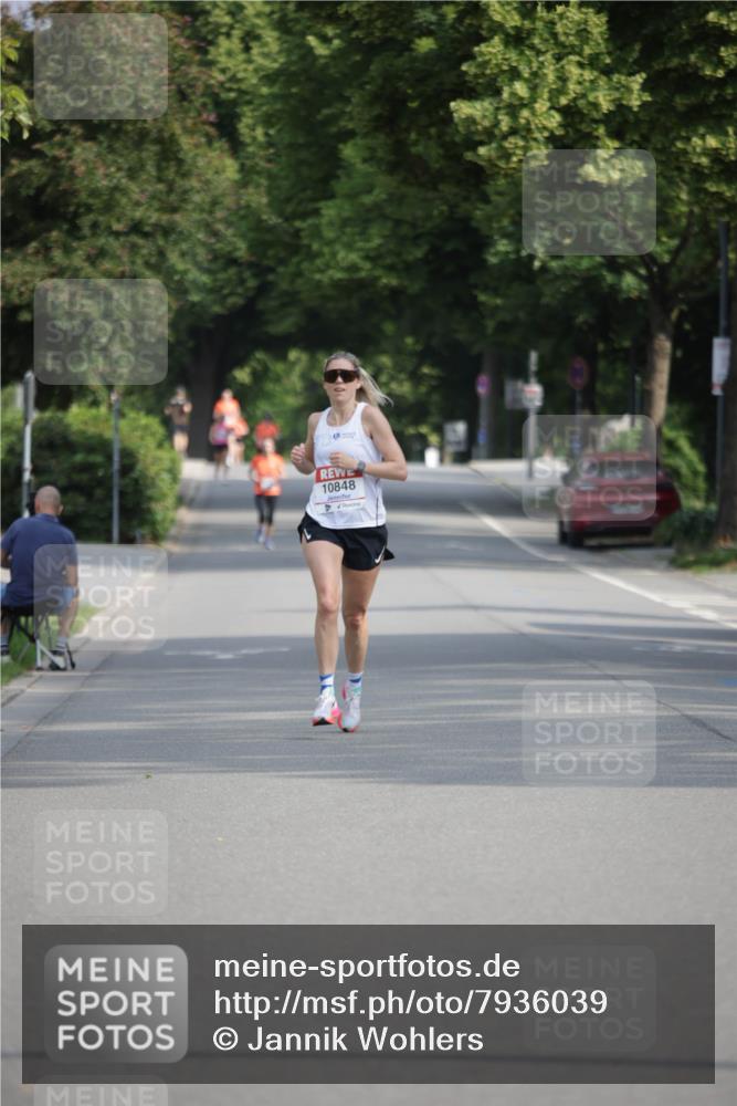 15.06.2025 - REWE Women's Run Jannik Wohlers http://msf.ph/oto/7936039 15.06.2025 08:42:20 Laufen 10848 meine-sportfotos.de