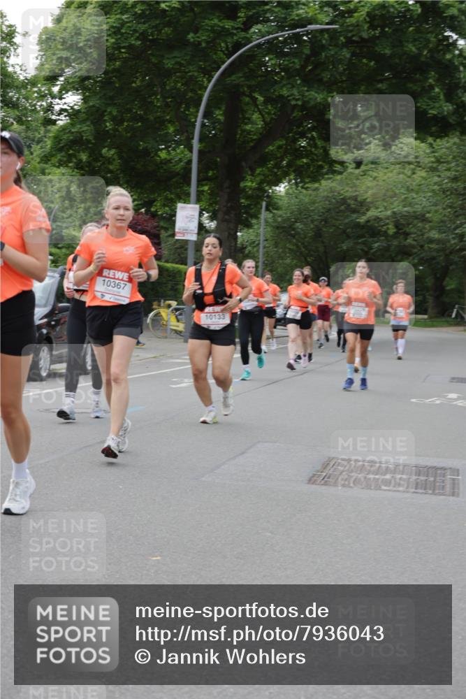 15.06.2025 - REWE Women's Run Jannik Wohlers http://msf.ph/oto/7936043 15.06.2025 08:26:23 Laufen 10367, 10133 meine-sportfotos.de