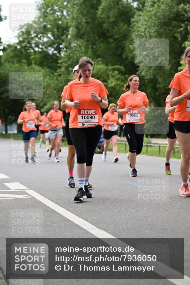 15.06.2025 - REWE Women's Run Dr. Thomas Lammeyer http://msf.ph/oto/7936050 15.06.2025 09:19:17 Laufen 10563, 10090 meine-sportfotos.de