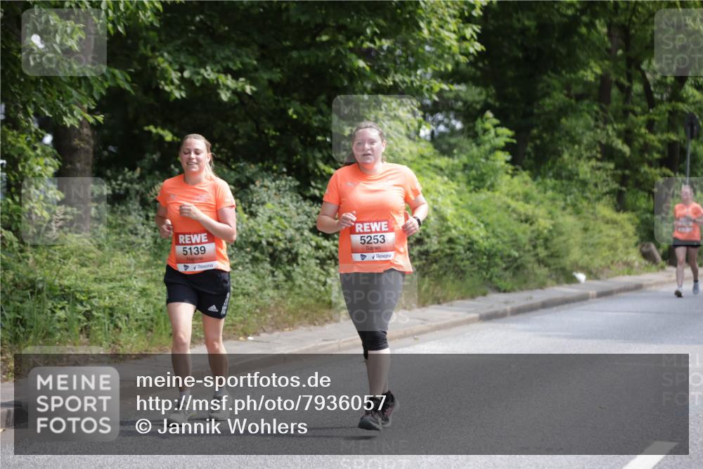 15.06.2025 - REWE Women's Run Jannik Wohlers http://msf.ph/oto/7936057 15.06.2025 10:13:11 Laufen 5139, 5253 meine-sportfotos.de