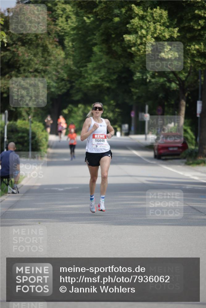 15.06.2025 - REWE Women's Run Jannik Wohlers http://msf.ph/oto/7936062 15.06.2025 08:42:21 Laufen 10848 meine-sportfotos.de