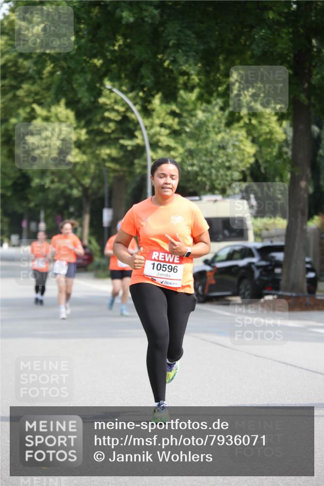 15.06.2025 - REWE Women's Run Jannik Wohlers http://msf.ph/oto/7936071 15.06.2025 09:53:47 Laufen 10596 meine-sportfotos.de