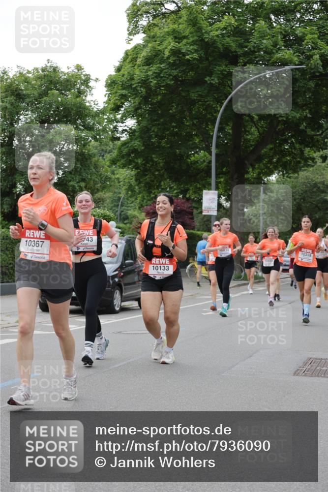 15.06.2025 - REWE Women's Run Jannik Wohlers http://msf.ph/oto/7936090 15.06.2025 08:26:24 Laufen 10367, 43, 10133, 6830, 10339, 10499 meine-sportfotos.de