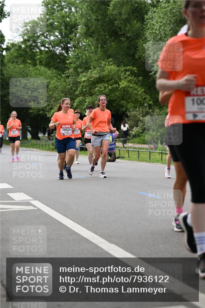 15.06.2025 - REWE Women's Run Dr. Thomas Lammeyer http://msf.ph/oto/7936122 15.06.2025 09:19:19 Laufen 10523, 10523 meine-sportfotos.de