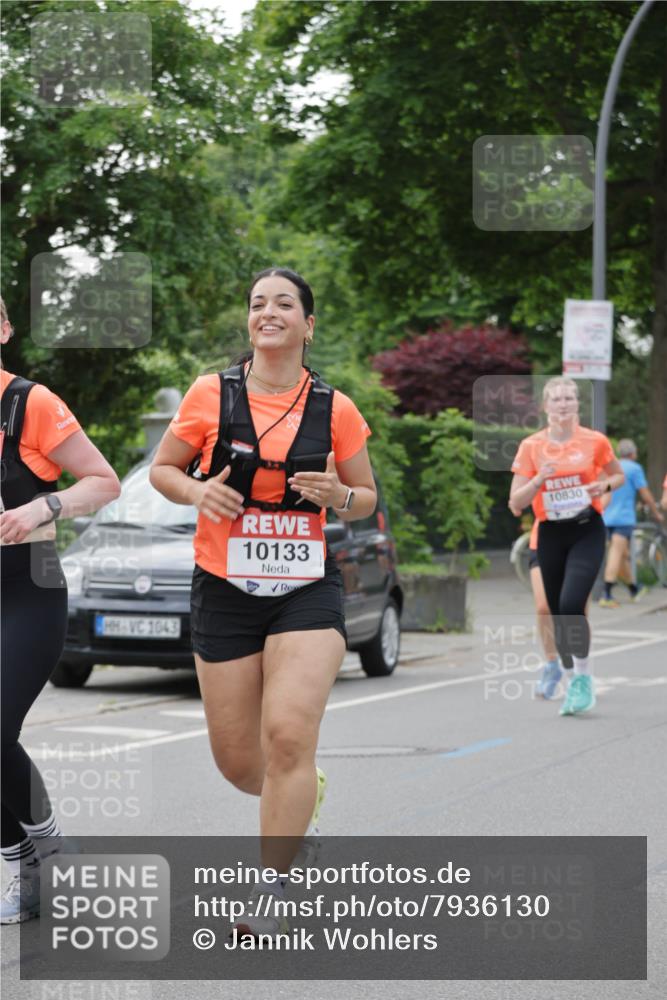 15.06.2025 - REWE Women's Run Jannik Wohlers http://msf.ph/oto/7936130 15.06.2025 08:26:24 Laufen 1043, 10133, 10830 meine-sportfotos.de