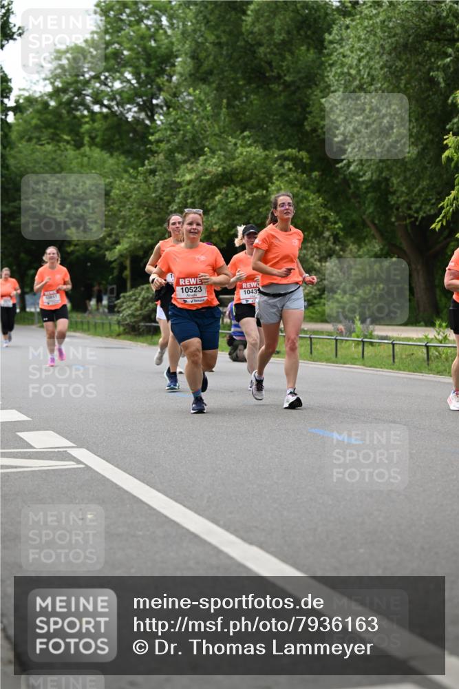 15.06.2025 - REWE Women's Run Dr. Thomas Lammeyer http://msf.ph/oto/7936163 15.06.2025 09:19:20 Laufen 10523 meine-sportfotos.de