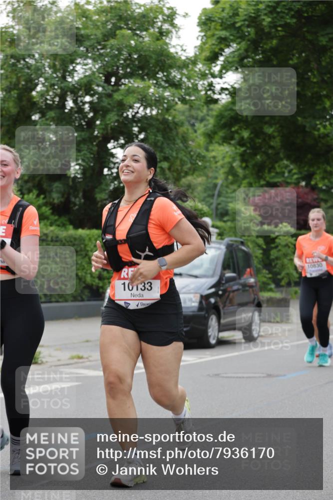 15.06.2025 - REWE Women's Run Jannik Wohlers http://msf.ph/oto/7936170 15.06.2025 08:26:25 Laufen 10133, 10830 meine-sportfotos.de