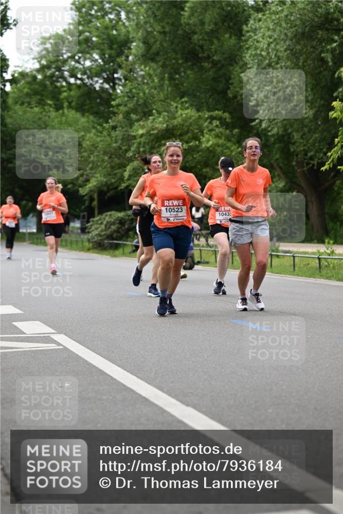 15.06.2025 - REWE Women's Run Dr. Thomas Lammeyer http://msf.ph/oto/7936184 15.06.2025 09:19:20 Laufen 10523, 10433 meine-sportfotos.de
