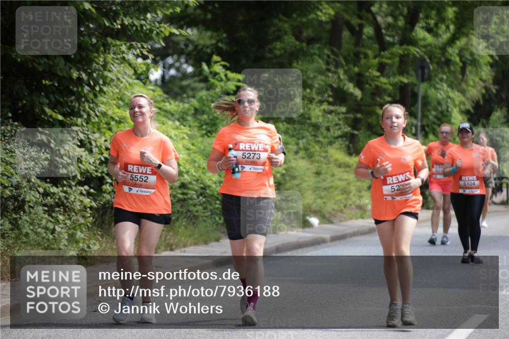 15.06.2025 - REWE Women's Run Jannik Wohlers http://msf.ph/oto/7936188 15.06.2025 10:13:19 Laufen 5552, 5273, 52, 621, 5104 meine-sportfotos.de