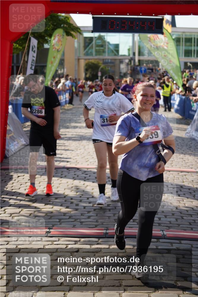13.06.2025 - Holstenköstenlauf Felixshl http://msf.ph/oto/7936195 13.06.2025 18:04:45 Laufen 2286, 2735, 2783, 2892, 3153, 3154, 3163, 3765, 3938, 3939 meine-sportfotos.de