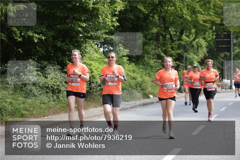 15.06.2025 - REWE Women's Run Jannik Wohlers http://msf.ph/oto/7936219 15.06.2025 10:13:19 Laufen 5552, 5273, 274, 5104, 5147 meine-sportfotos.de