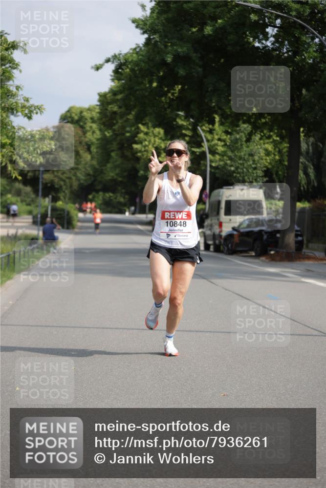 15.06.2025 - REWE Women's Run Jannik Wohlers http://msf.ph/oto/7936261 15.06.2025 08:42:25 Laufen 15, 10848 meine-sportfotos.de