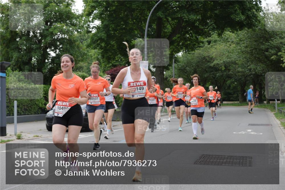 15.06.2025 - REWE Women's Run Jannik Wohlers http://msf.ph/oto/7936273 15.06.2025 08:26:28 Laufen 149, 10507, 10441, 02, 1040 meine-sportfotos.de