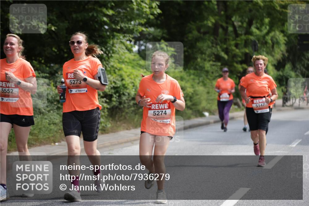 15.06.2025 - REWE Women's Run Jannik Wohlers http://msf.ph/oto/7936279 15.06.2025 10:13:21 Laufen 5552, 5273, 5274, 5147 meine-sportfotos.de