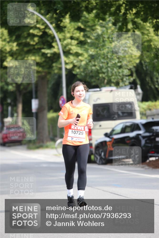 15.06.2025 - REWE Women's Run Jannik Wohlers http://msf.ph/oto/7936293 15.06.2025 09:53:56 Laufen 10729 meine-sportfotos.de