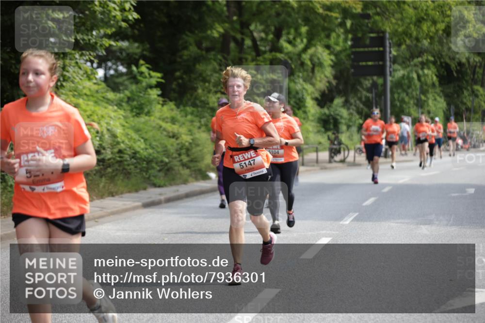 15.06.2025 - REWE Women's Run Jannik Wohlers http://msf.ph/oto/7936301 15.06.2025 10:13:22 Laufen 5147, 104 meine-sportfotos.de