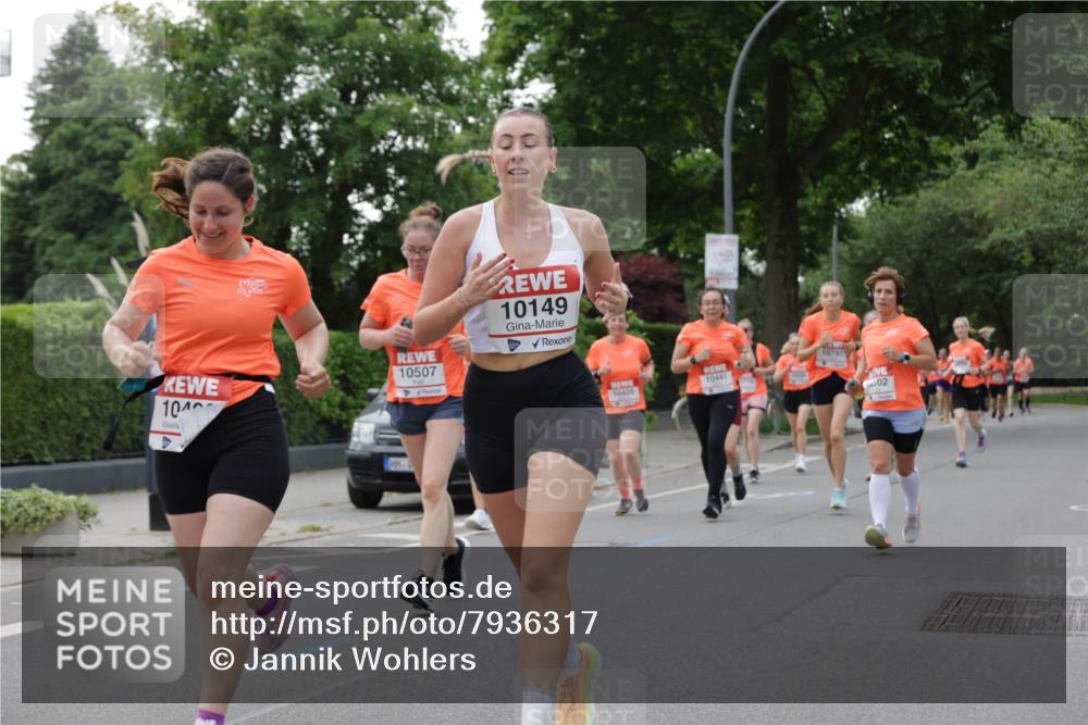 15.06.2025 - REWE Women's Run Jannik Wohlers http://msf.ph/oto/7936317 15.06.2025 08:26:29 Laufen 10, 10507, 10149, 10441, 10426, 10781, 02 meine-sportfotos.de